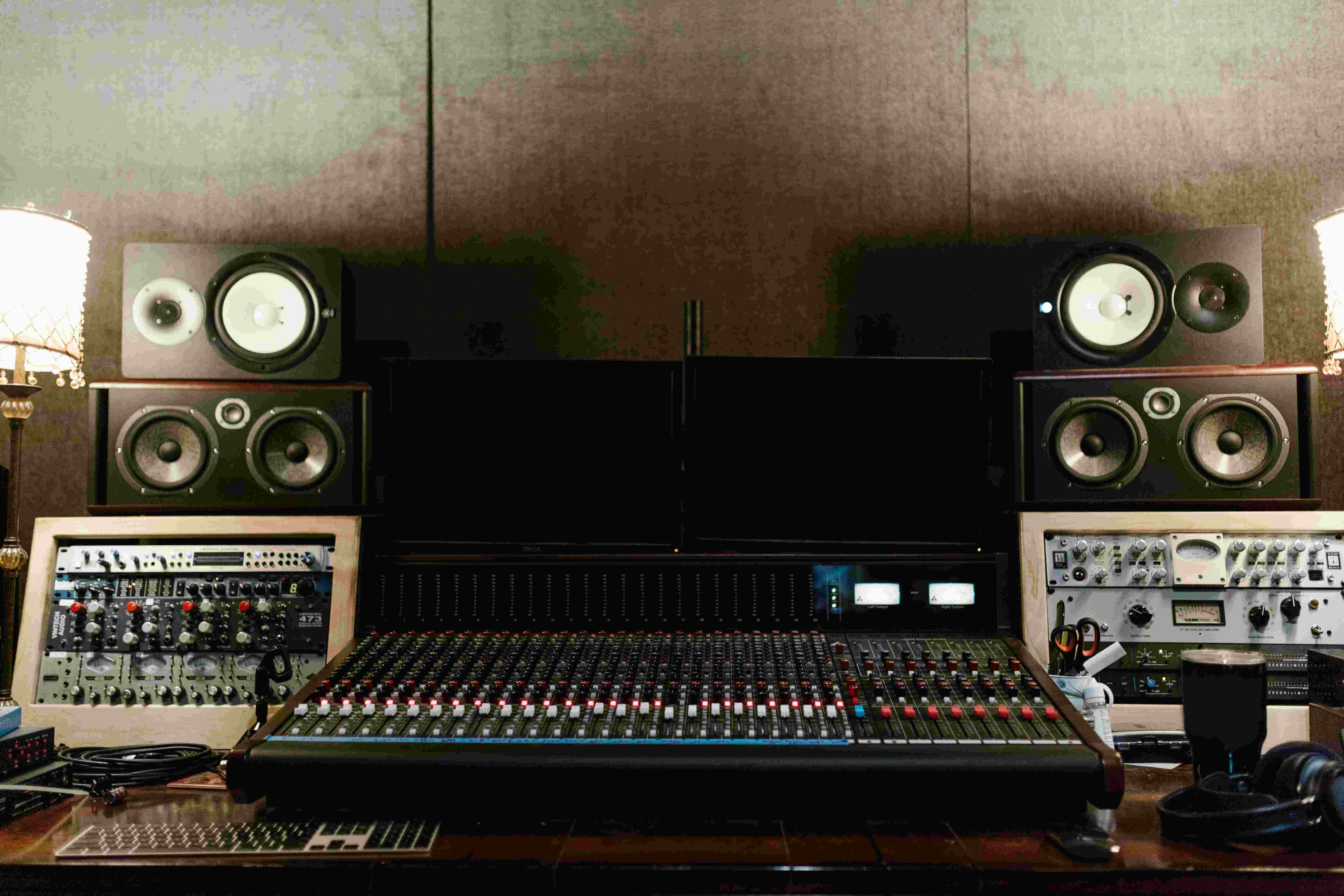 Studio Monitor